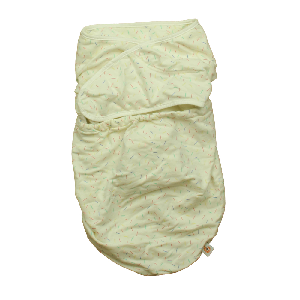 Ergobaby Girls Ivory Cupcake Sleepsack size: 0-3 Months